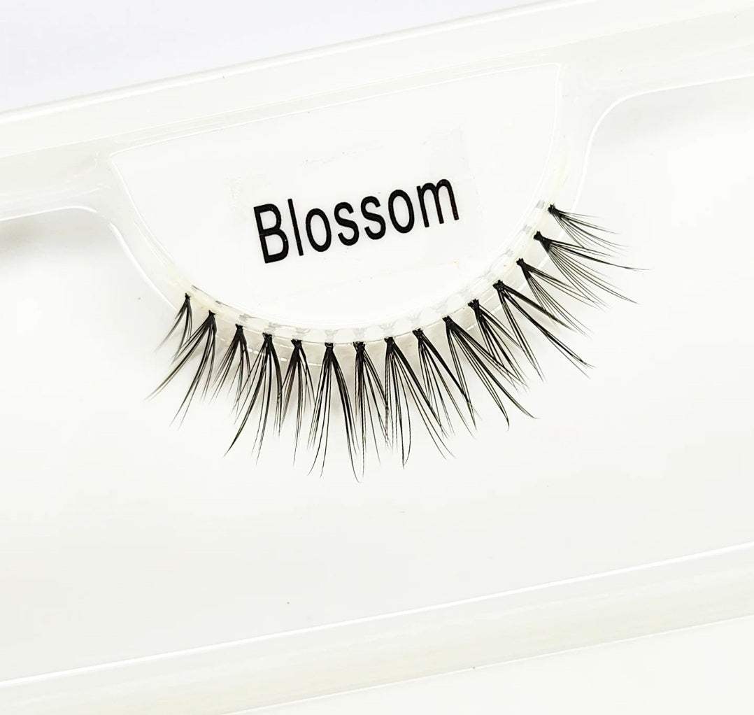 Blossom - The Romantic Spiked Lash
