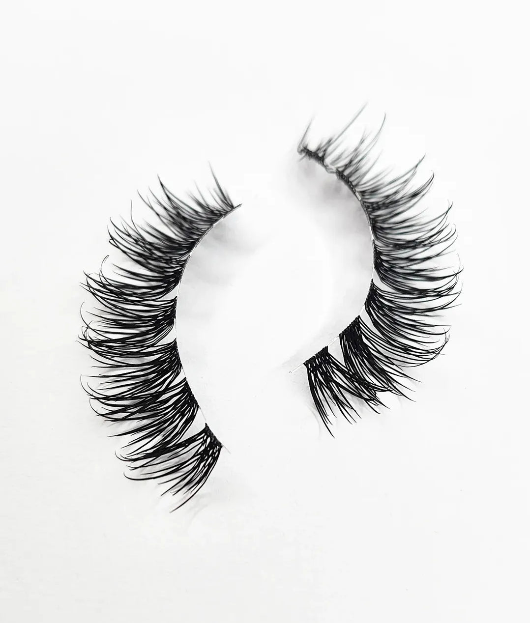 Macy - The Full Glam Volume Lash