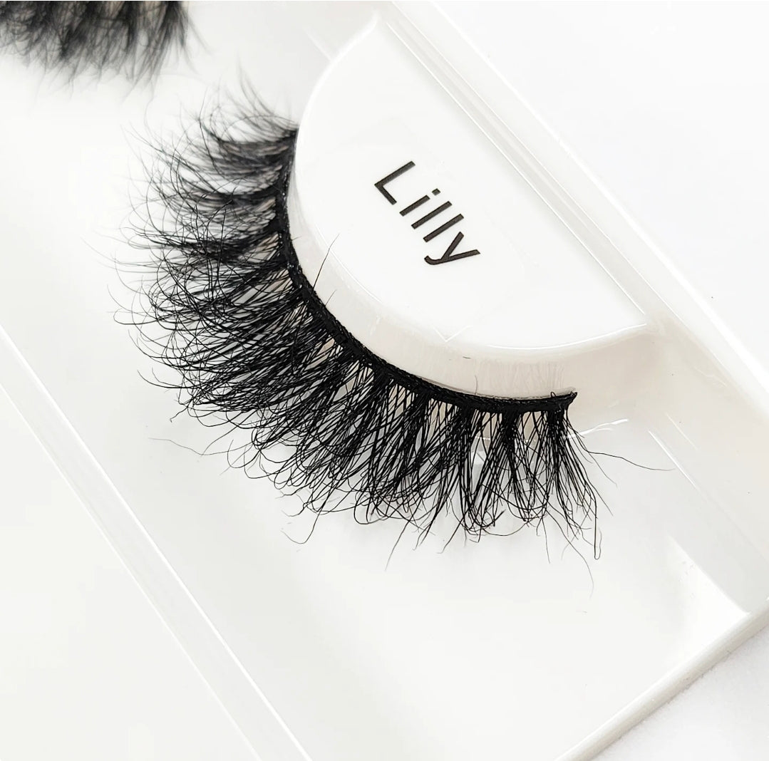 Lilly - Luxury Strip Lashes