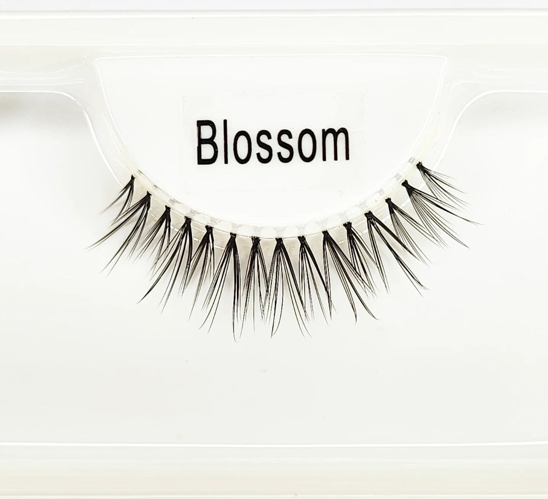Blossom - The Romantic Spiked Lash