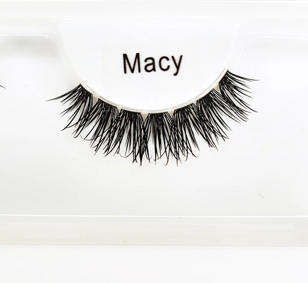 Macy - The Full Glam Volume Lash